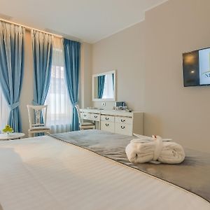 New Era Hotel Old Town Bucharest Parking With Fee Nearby